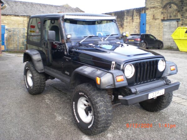 Jeep Wrangler 4 Litre Sahara - Image 3