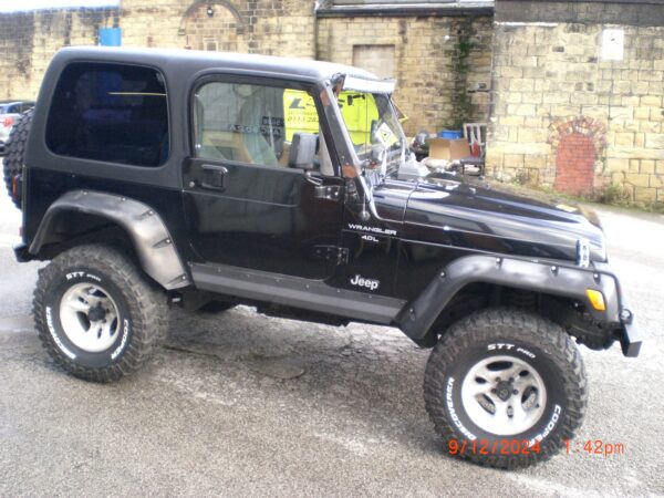 Jeep Wrangler 4 Litre Sahara - Image 6