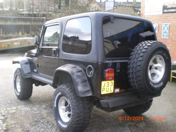 Jeep Wrangler 4 Litre Sahara - Image 9